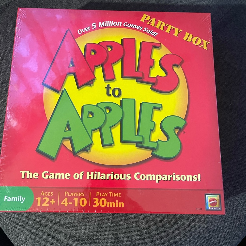 Apple to Apple 🍎 game